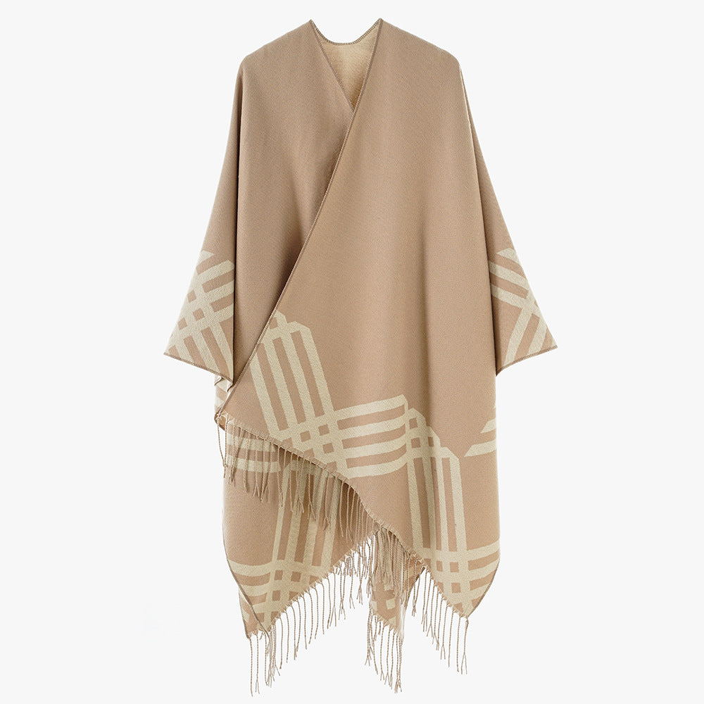 Damen Wollmix-Ruana im Rechteckschnitt mit grafischem Streifen-Jacquard und Fransen – Avérine