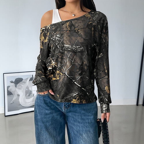 Damen Schulterfreies Langarmshirt mit Camouflage-Waldprint Echoarchiv