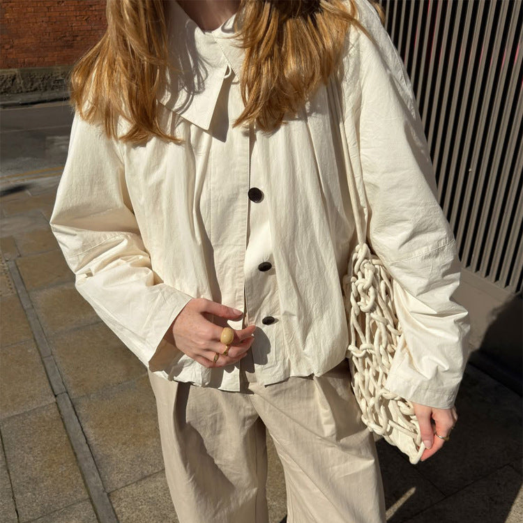 Damen Leichte Cropped‑Blusejacke mit kastiger Silhouette, übergroßem Hemdkragen und Ballonärmeln Echoarchiv