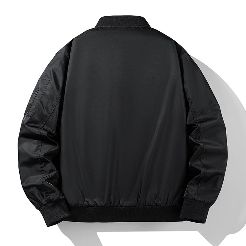 Herren Bomberjacke im Fliegerstil mit kontrastiertem Innenfutter, wasserabweisendem Nylon & Utility-Ärmeltasche Echoarchiv