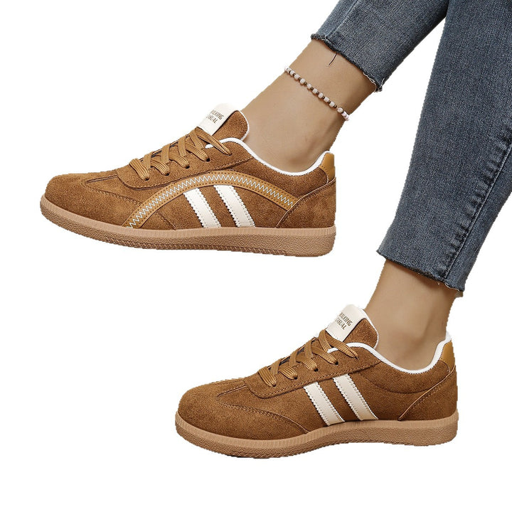 Damen Retro-Sneaker aus Veloursimitat mit gumähnlicher Laufsohle Echo Archiv