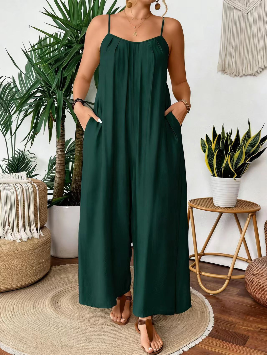 Damen luftiger Jumpsuit mit schmalen Spaghettiträgern und seitlichen Taschen Echo Archiv