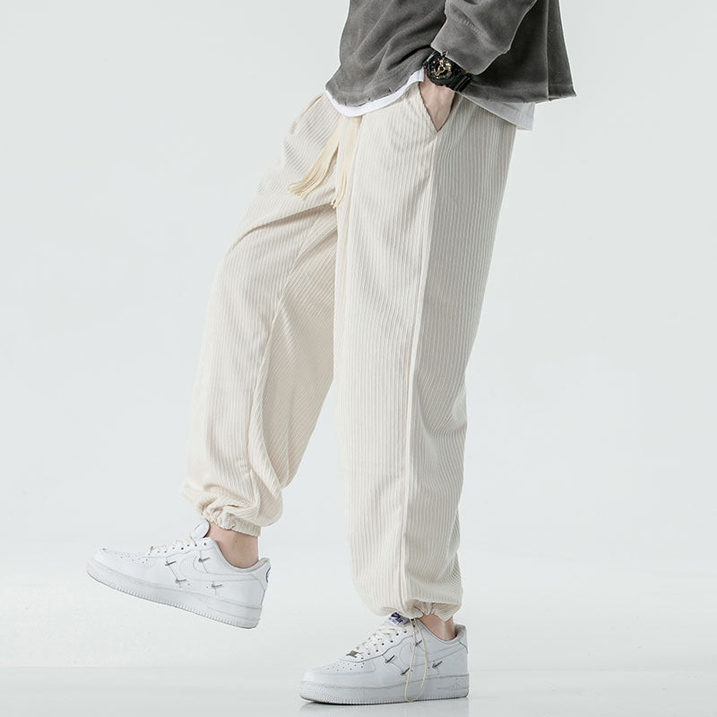 Herren Locker geschnittene Cordhose mit breitem Bein, elastischem Bund und dekorativem Kordelzug Echo Archiv
