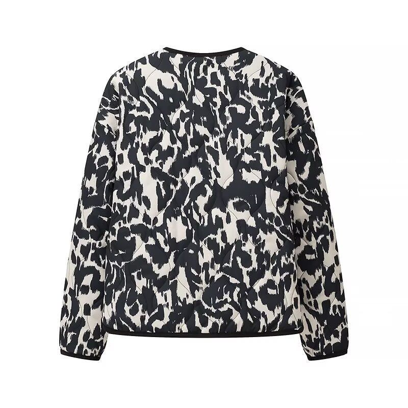 Damen Steppjacke im Oversize-Boxy-Schnitt mit rundem Halsausschnitt und abstraktem Animal-Print Echo Archiv