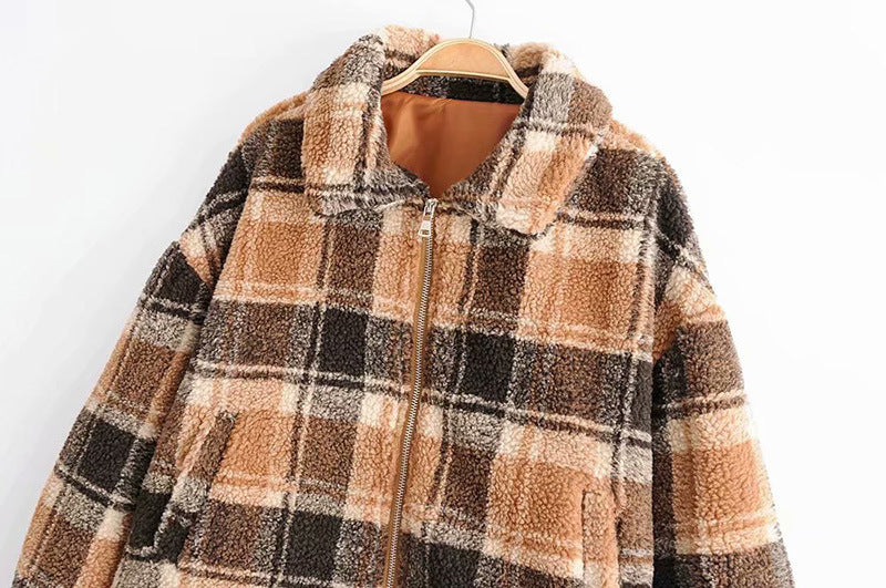 Damen Karierte Teddyjacke mit Reißverschluss, Oversize‑Schnitt und Kunstfellfutter Echo Archiv
