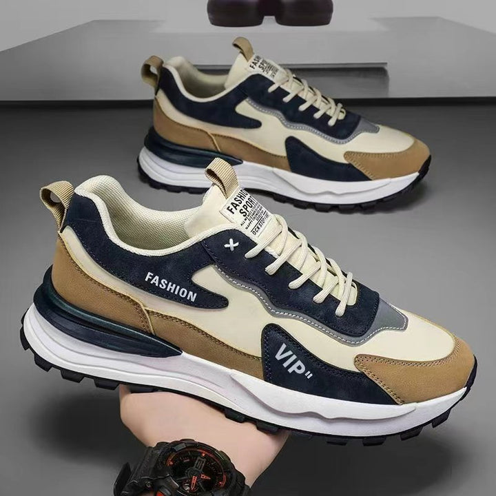 Herren Stylischer Chunky-Sneaker mit Wildleder-Overlays und profilierter Trail-Sohle Echoarhiv