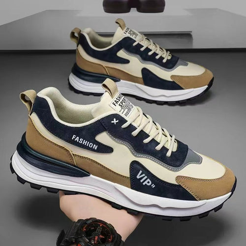 Herren Stylischer Chunky-Sneaker mit Wildleder-Overlays und profilierter Trail-Sohle Echoarhiv