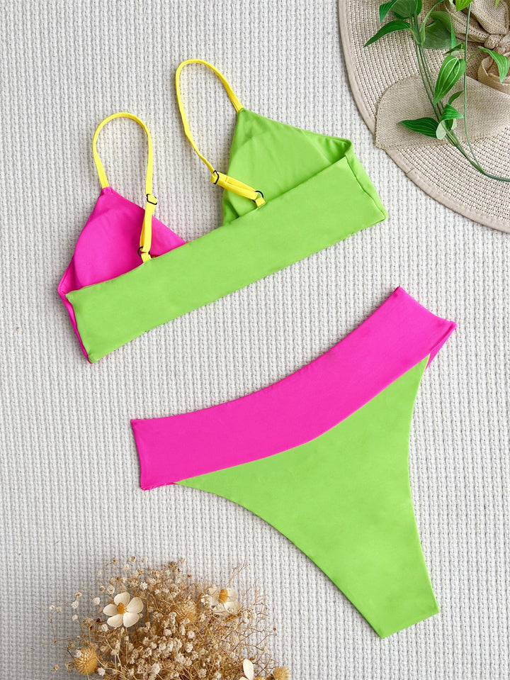 Damen Sportlich geschnittener Bikini mit verstellbaren Trägern Echo Archiv