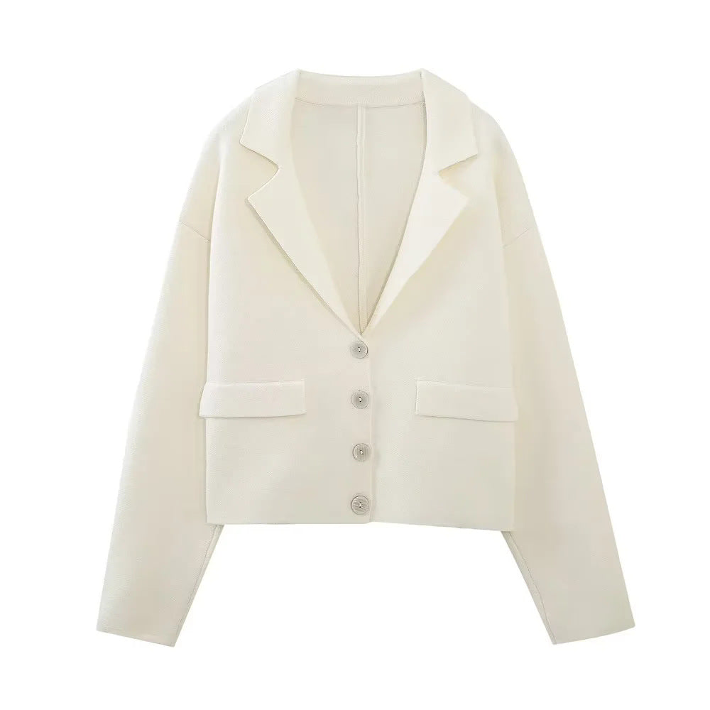 Damen kastig geschnittene Cropped-Blazerjacke mit Reverskragen und aufgesetzten Pattentaschen – Célinea