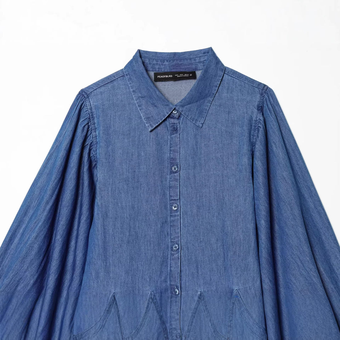 Damen Knielanges Hemdblusenkleid aus Denim mit Ballonärmeln und Faltenrock Echo Archiv