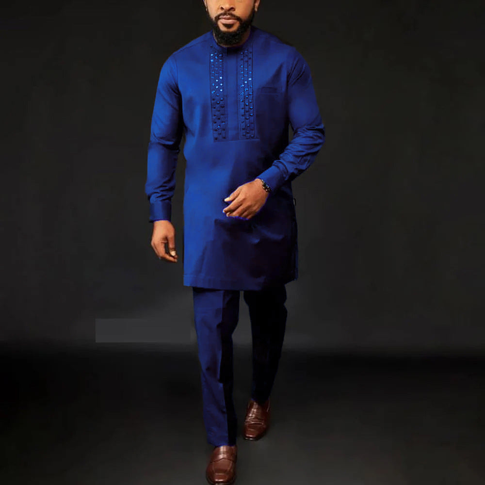 Herren traditionelles Kaftan-Outfit mit eleganten Stickereien Echoarchiv