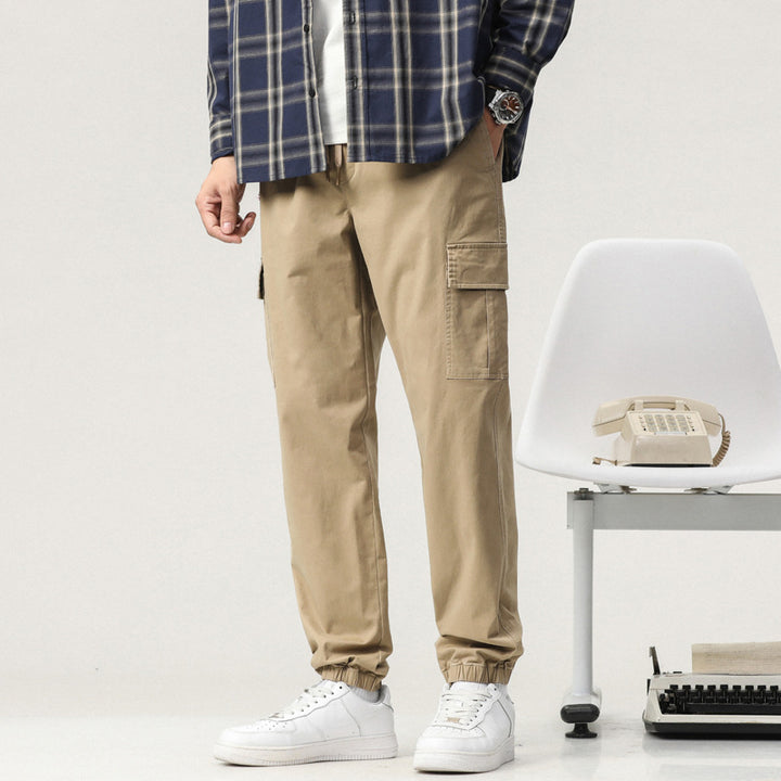 Herren Tapered Cargo-Joggerhose mit Tunnelzugbund, Klappentaschen und elastischem Knöchelabschluss Echo Archiv