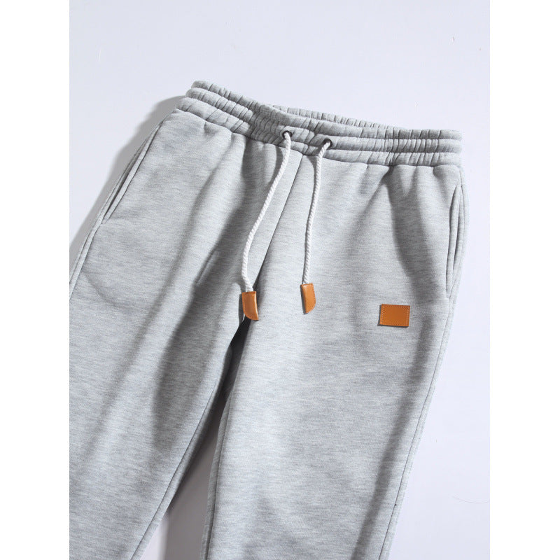 Herren bequeme Sporthose mit verstellbarem Kordelzug und seitlichen Taschen Echoarchiv