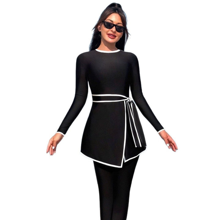 Damen modischer Sportanzug mit Wickeldesign und UV-Schutz Echo Archiv
