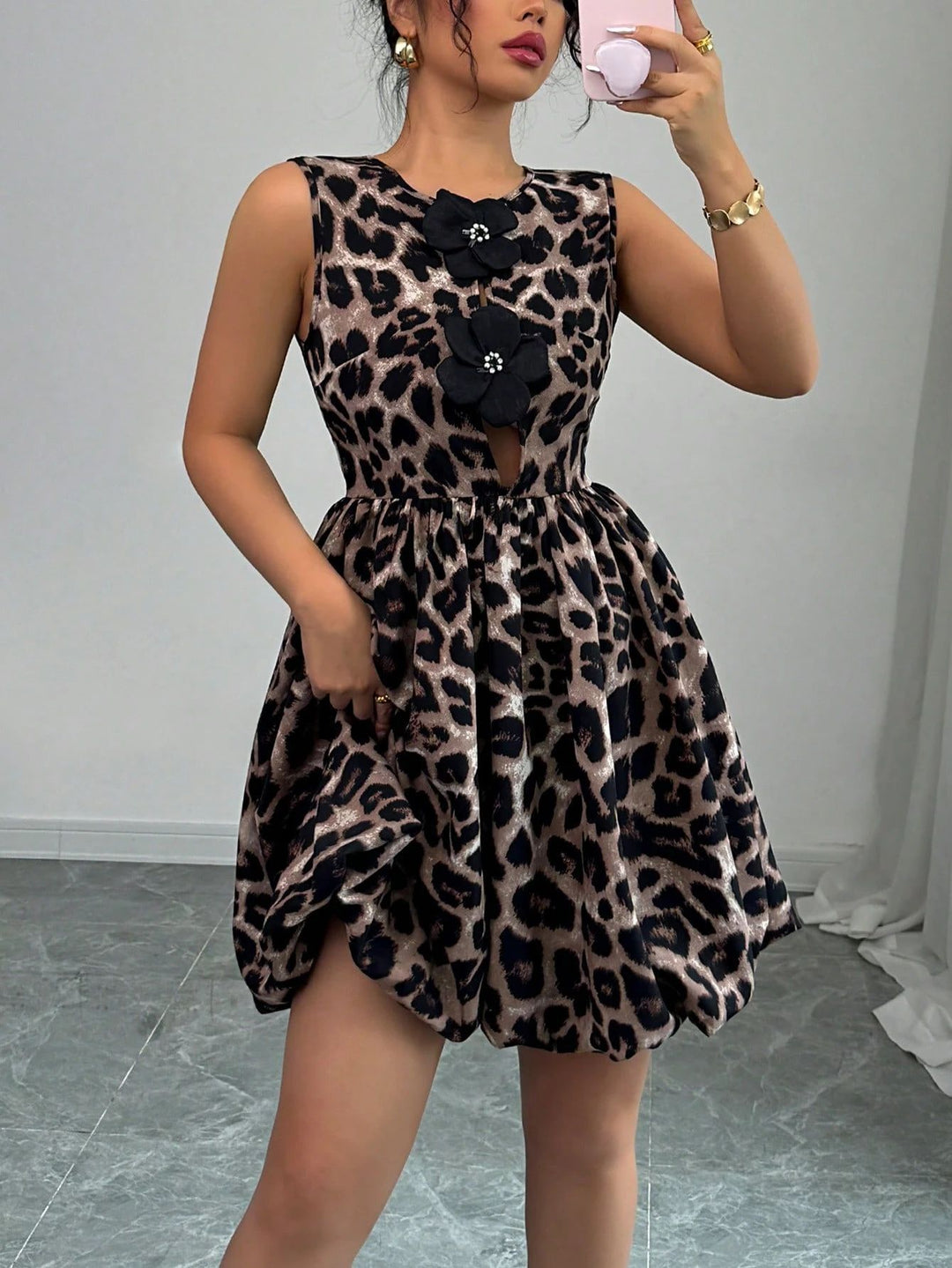 Damen nan kurzes Partykleid mit Leopardenmuster, floralen Applikationen und tailliertem Ballonrock Echo Archiv