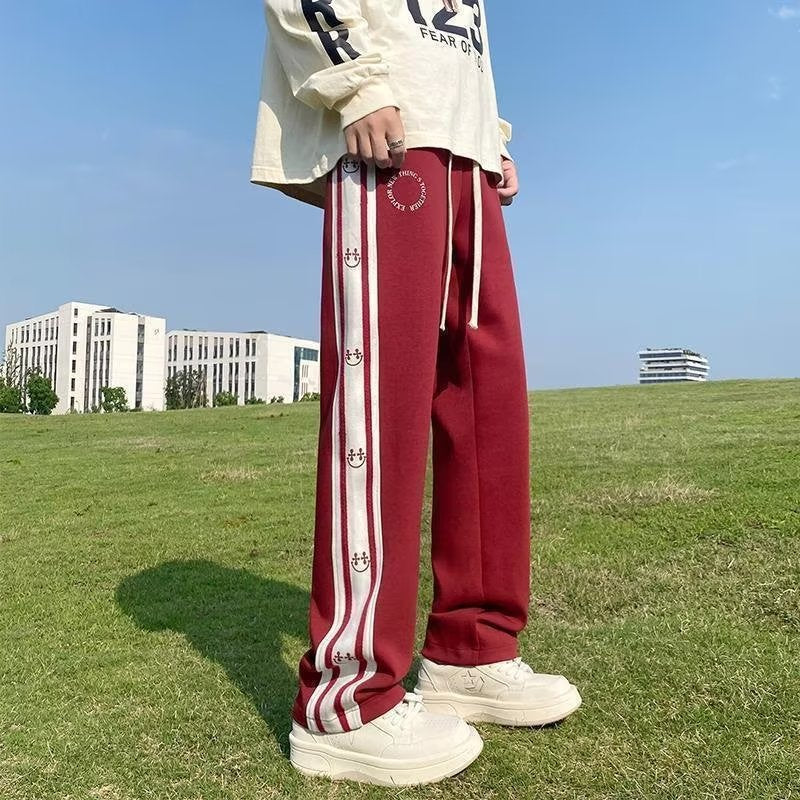 Damen Sportliche Jogginghose mit seitlichen Streifen Echoarchiv