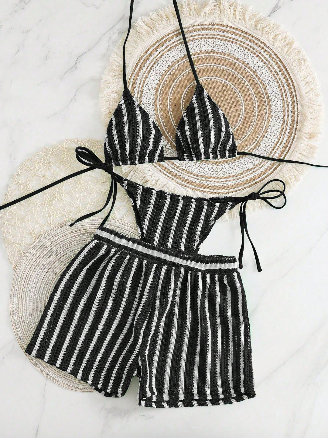 Damen Bikini-Set mit gerafftem Oberteil und hoch taillierten Shorts Echo Archiv