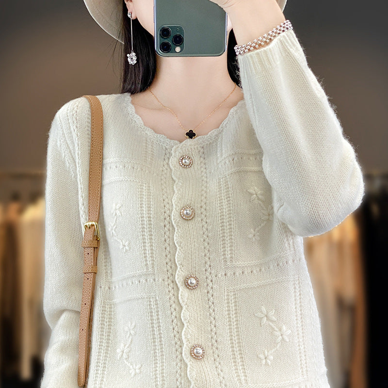 Damen Verzierter Strickcardigan mit Perlenknöpfen und Ajour‑Stickerei Echoarchiv
