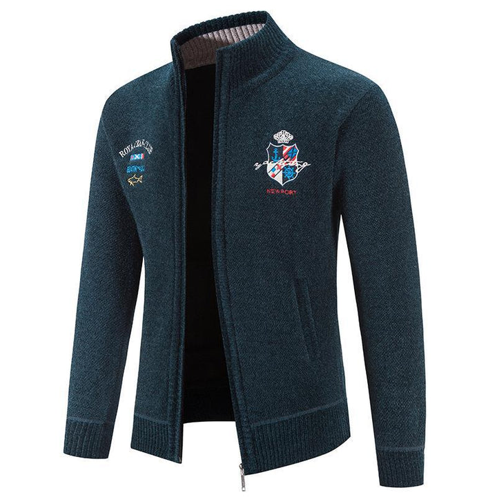 Herren modische Strickjacke mit hohem Kragen und detailreicher Stickerei Echoarchiv