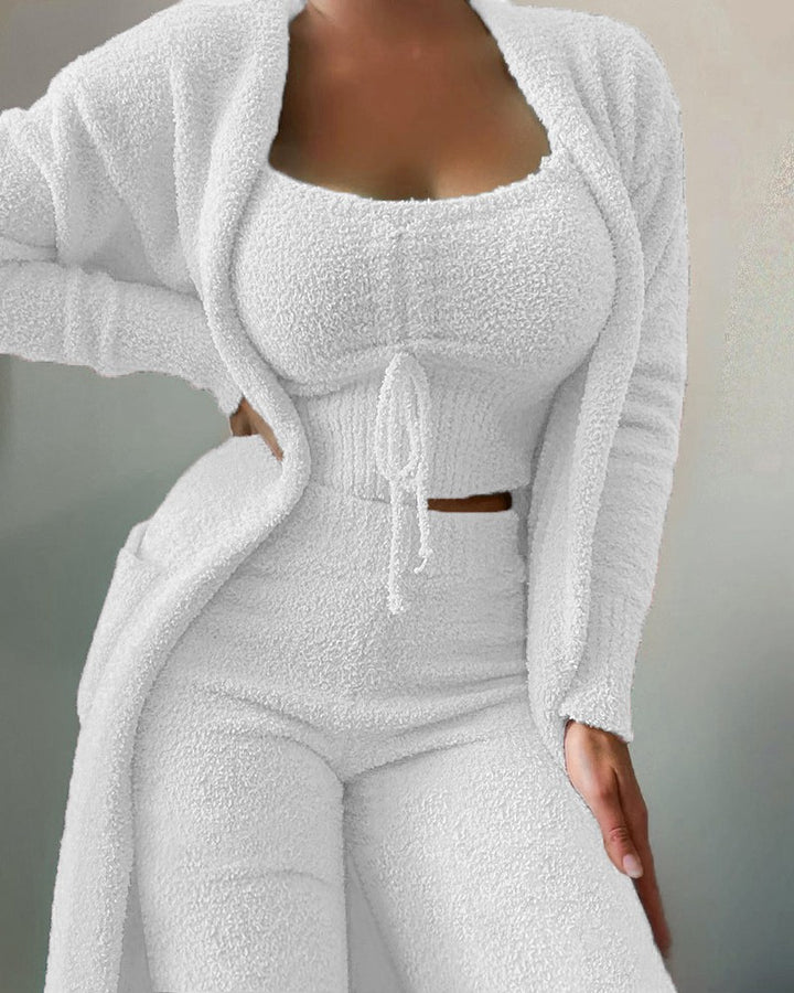 Damen nan luxuriöses Teddy-Fleece Lounge-Set mit Longcardigan, gerafftem Cropped-Bustier und Highwaist-Hose Echo Archiv