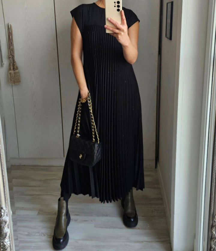 Damen nan fließendes plissiertes Maxikleid mit überschnittenen Schultern und Eingrifftaschen Echo Archiv