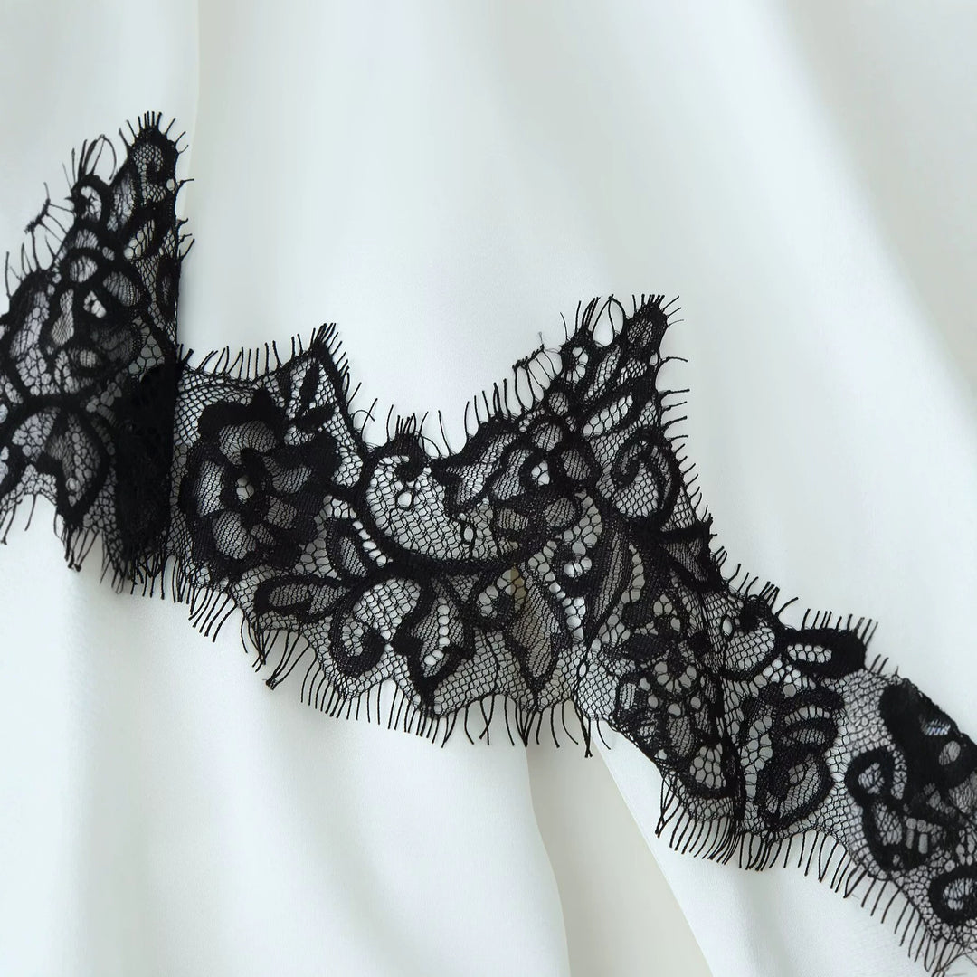 Damen Elegante Chiffonbluse mit Spitzenborte, weitem Kimonoärmel und Bindeband Echoarchiv