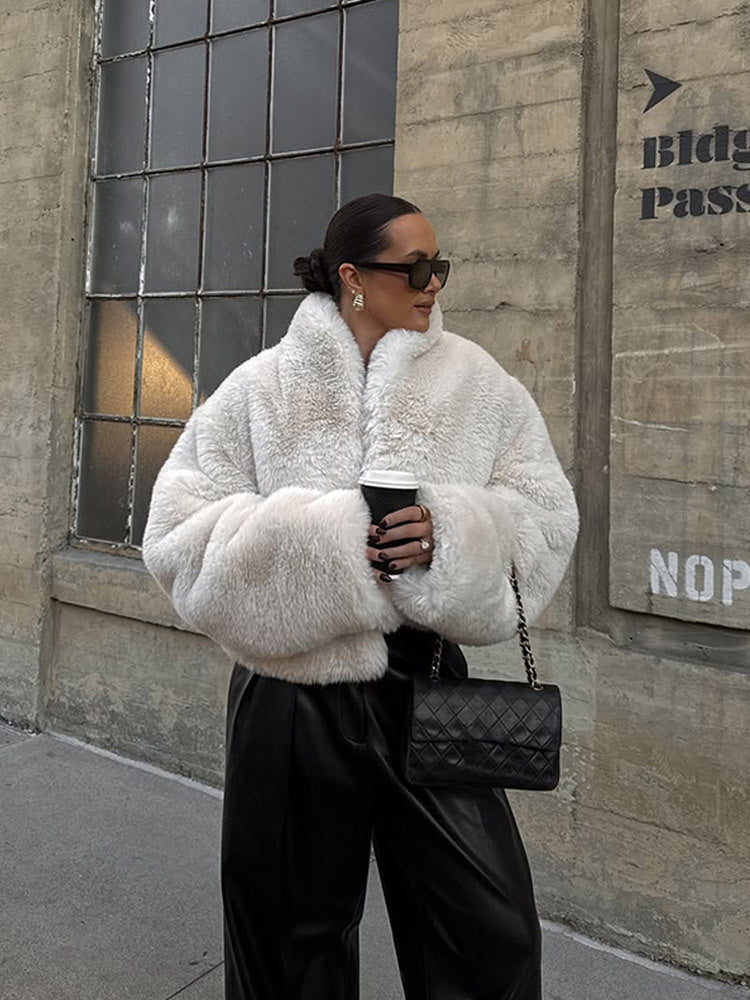 Damen Kurze kuschelige Faux‑Fur‑Bomberjacke mit voluminösem Schalkragen und kastiger Silhouette Echoarchiv