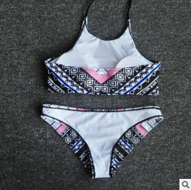Damen Hochgeschlossener Bikini mit grafischem Muster Echo Archiv