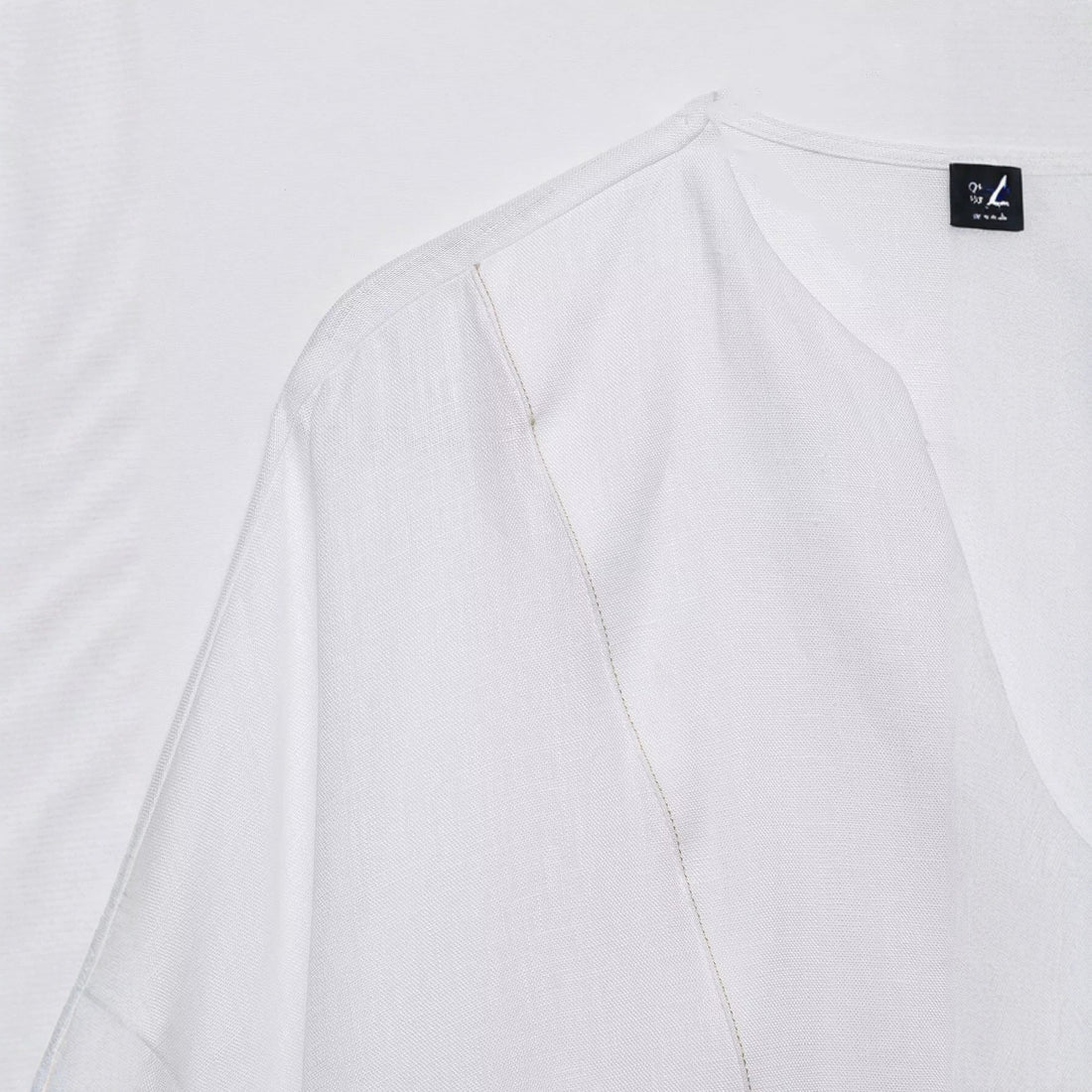 Damen Weites Tunika-Blusenshirt mit V‑Ausschnitt und halber Knopfleiste Echo Archiv