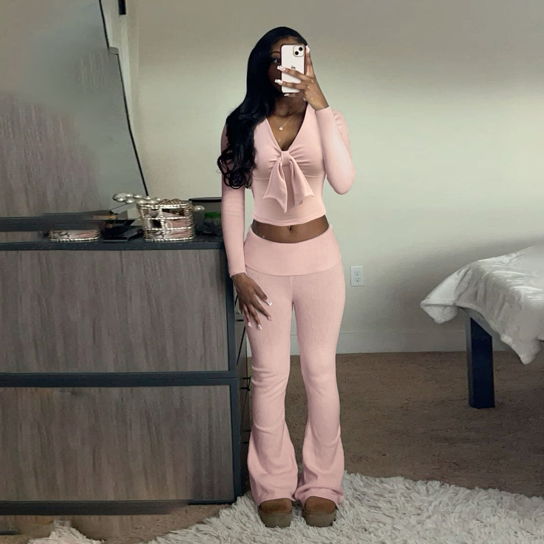 Damen nan Cropped-Longsleeve mit dekorativer Schleifenfront, V-Ausschnitt und figurbetonter Passform Echo Archiv