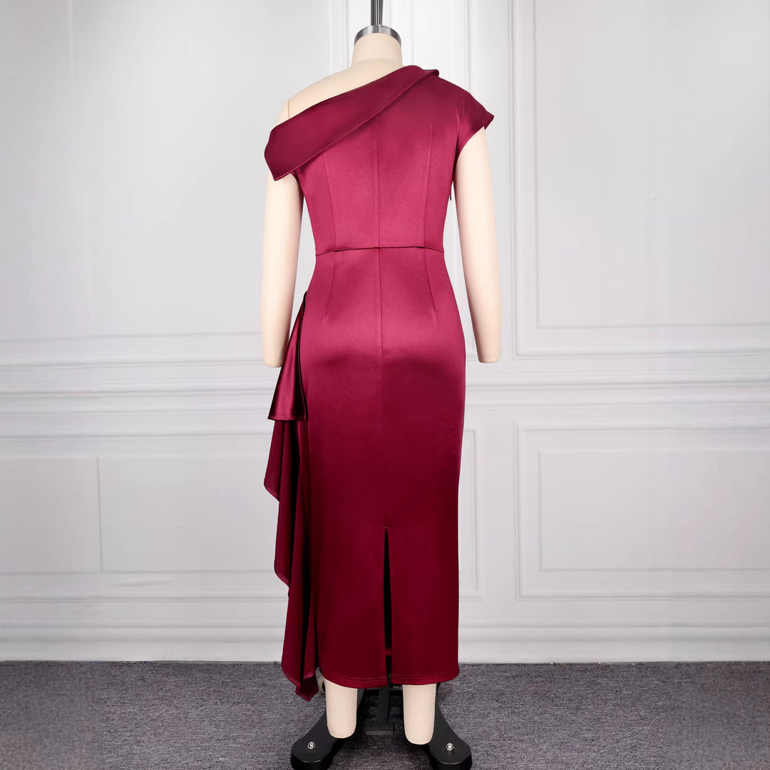 Damen elegantes Satin Abendkleid mit asymmetrischen Rüschendetails Echo Archiv