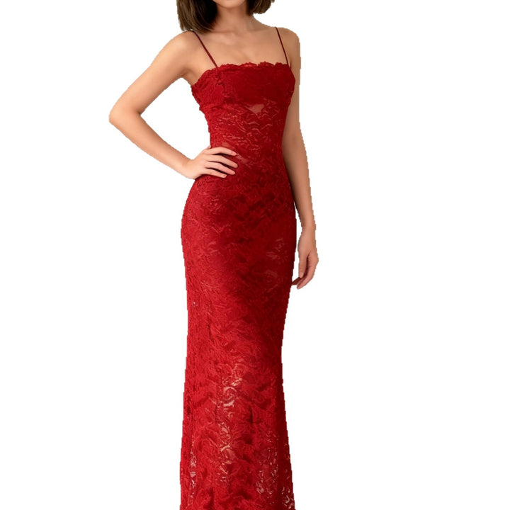 Damen Elegantes langes Spitzenkleid mit gerafftem Detail und schmalen Trägern Echo Archiv