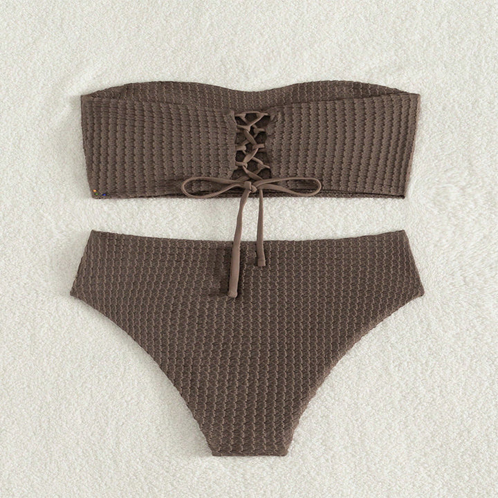 Damen Bandeau-Bikini mit hohem Beinausschnitt und modischem Schnürdetail Echo Archiv