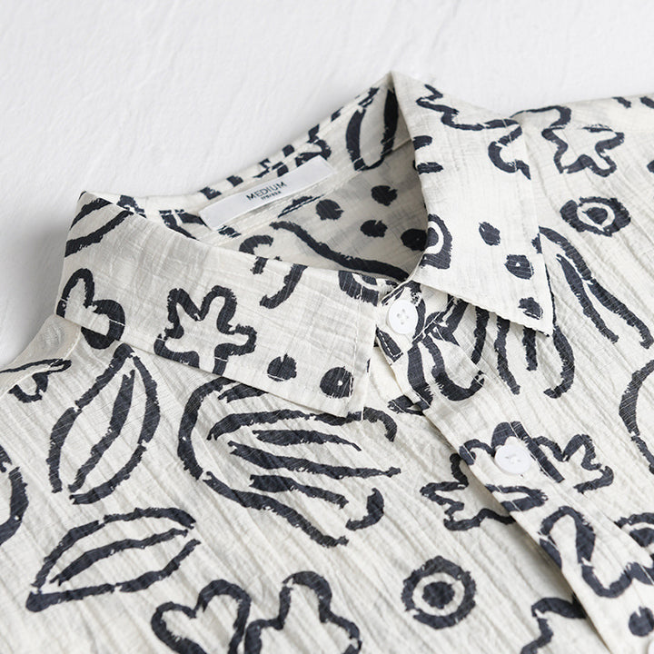Herren Lockeres Crinkle-Hemd mit handgezeichnetem Blumenprint und Brusttasche Echoarchiv