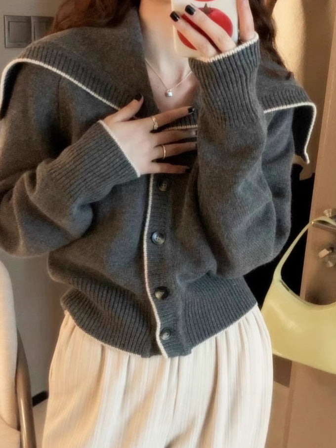 Damen Strickcardigan mit übergroßem Matrosenkragen und kontrastkante Echoarchiv