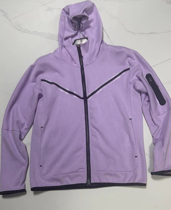 Herren sportliche Fleecejacke mit verstellbarem Kapuzenkragen und funktionalen Reißverschlusstaschen Echoarchiv