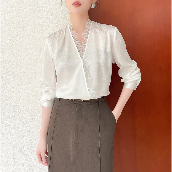 Damen Elegante und raffinierte Bluse mit Spitzenkragen Echoarchiv