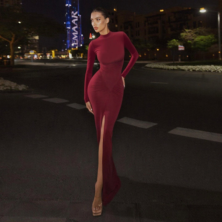 Damen Figurbetontes Abend-Maxikleid mit hohem Rundhals, langen Ärmeln, geraffter Hüftpartie und Frontschlitz – Avérine