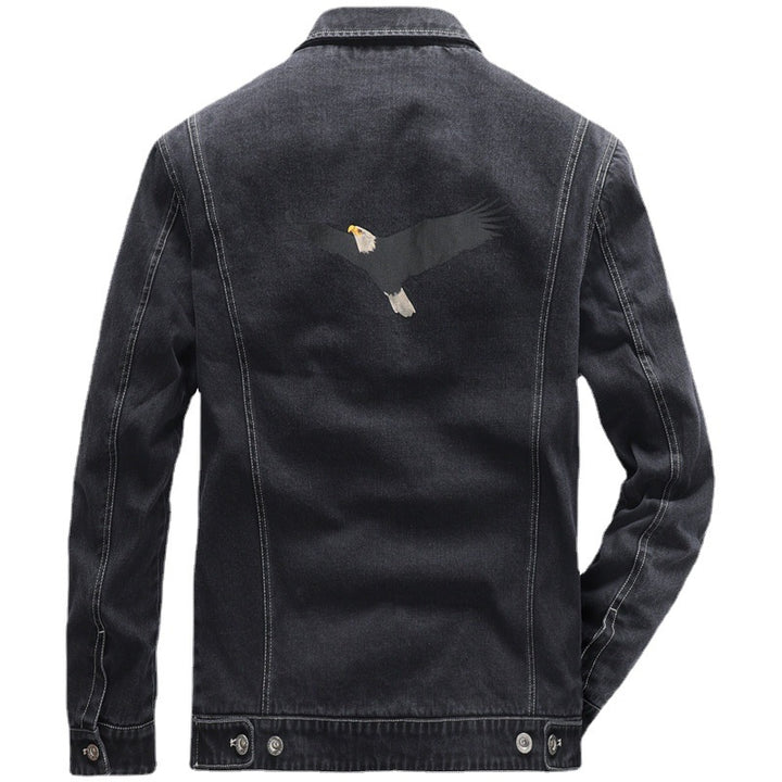 Herren Jeansjacke im Worker‑Stil mit gesticktem Feder‑Motiv und Innensatinfutter Echoarchiv