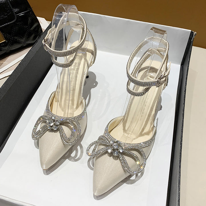 Damen nan spitze Riemchen-Pumps mit funkelnder Strass-Schleifenapplikation und verstellbarem Knöchelriemen Echo Archiv