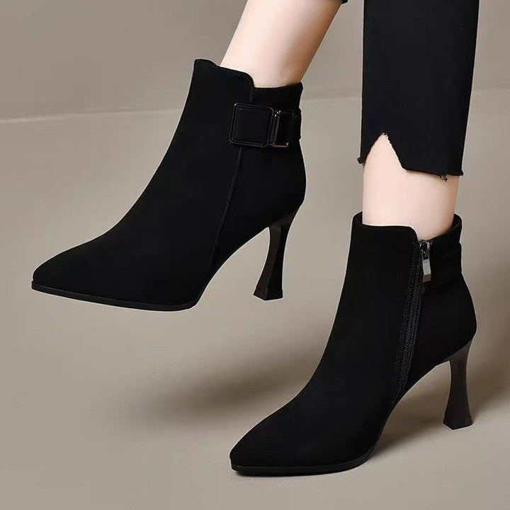 Damen Elegante Stiefeletten mit hohem Absatz und Schnallen-Detail Echo Archiv