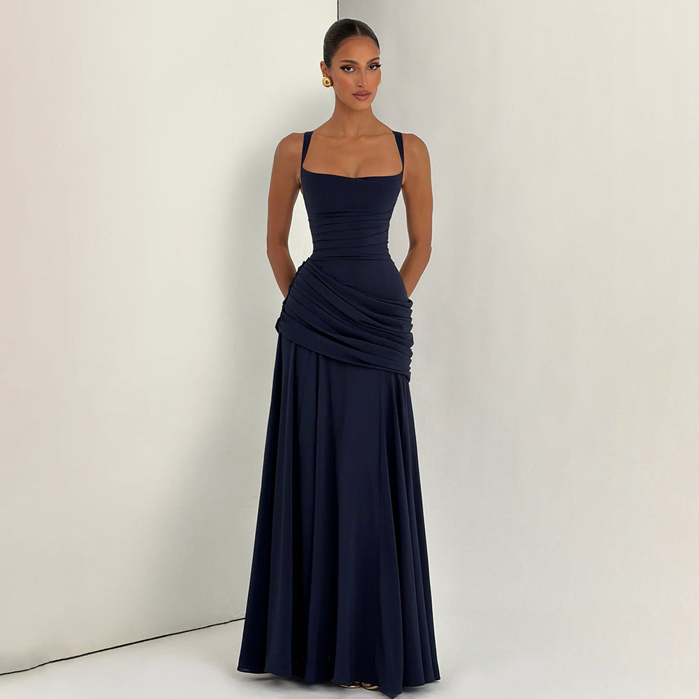 Damen Elegantes Maxikleid mit tailliertem Design und zarten Raffungselementen Echo Archiv