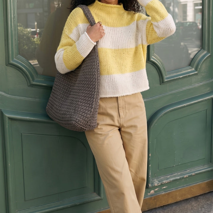 Damen Grobgestrickter Cropped-Pullover mit Stehkragen und überschnittenen Ärmeln Echoarchiv