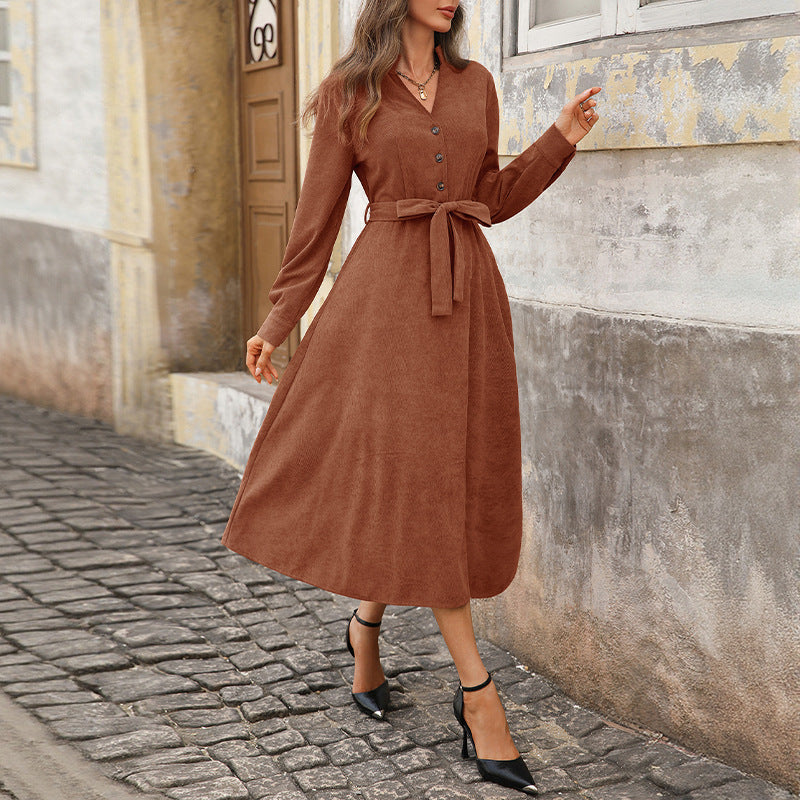 Damen Midikleid A‑Linie mit V‑Ausschnitt, Knopfleiste, dreiviertelärmeln und Taillenband – Élara
