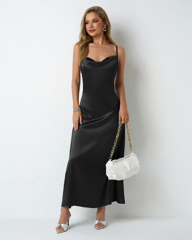 Damen Elegantes Maxikleid mit schicker Neckholder-Optik Echo Archiv