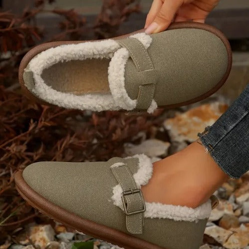 Damen Gefütterte Wildleder‑Optik Hausschuhe-Mules mit Teddyfutter und verstellbarem Riemen – Lioré