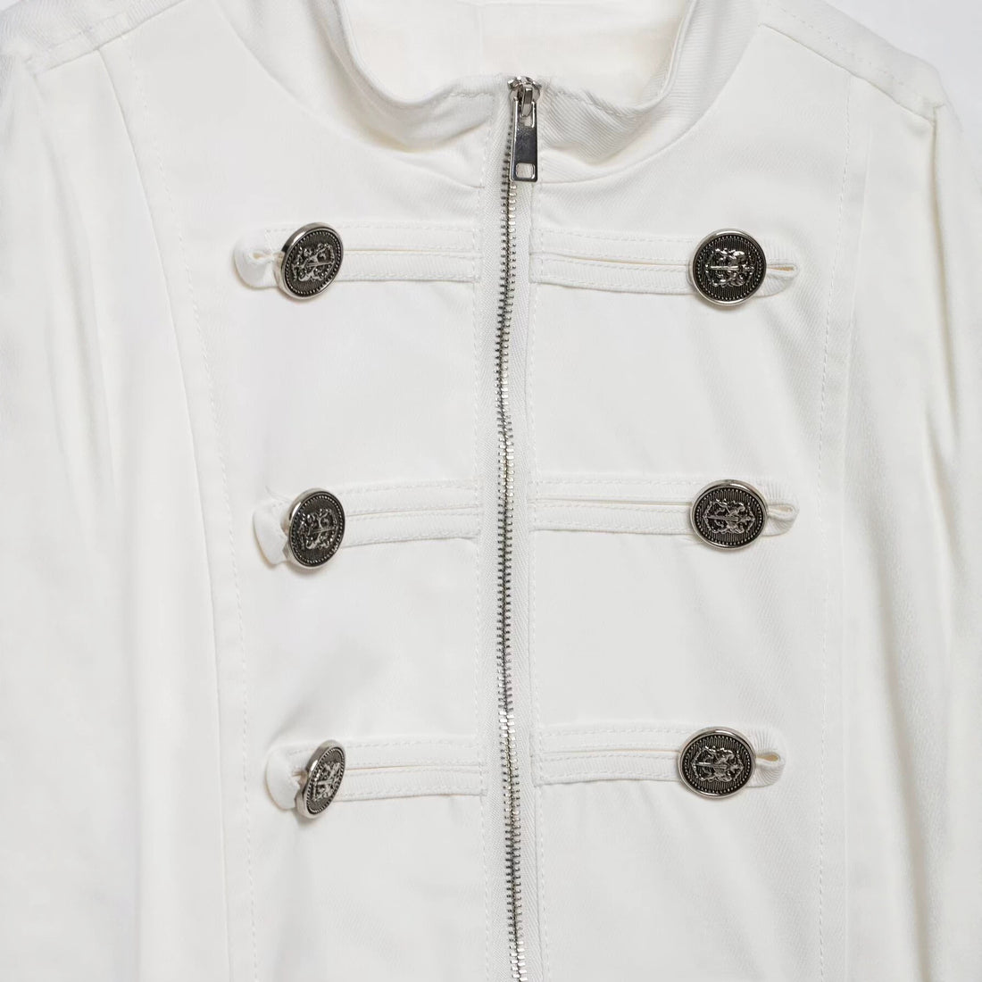 Damen Kurzjacke im Military-Look mit Stehkragen und Zierknopfleiste Echo Archiv