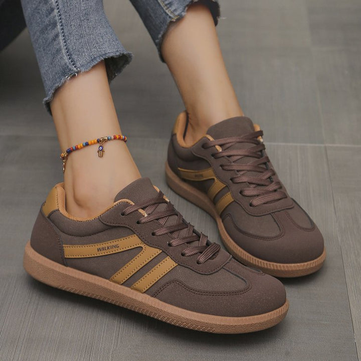 Damen Retro-Sneaker mit Gummisohle, leichtem Textilfutter und Komfortfußbett – Névara