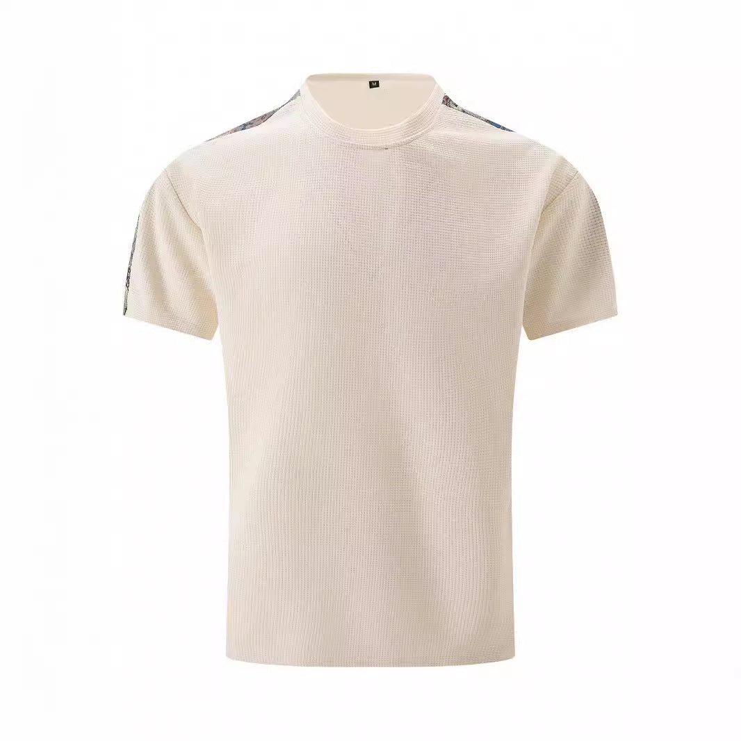 Herren atmungsaktives Kurzarm-T-Shirt mit strukturiertem Design und modernen Akzenten Echoarchiv
