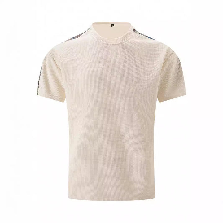 Herren atmungsaktives Kurzarm-T-Shirt mit strukturiertem Design und modernen Akzenten Echoarchiv